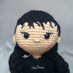Poupée Mercredi Addams- Petit Modèle